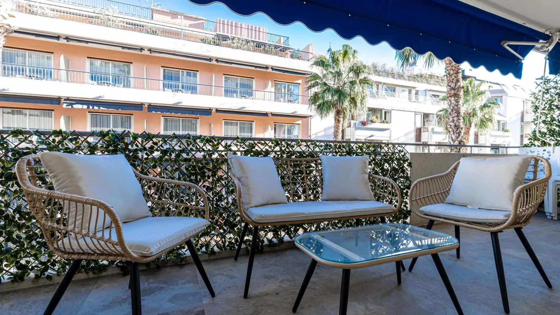 Gorgeous Apartment - Near Beach - 2Br-6P Antibes France